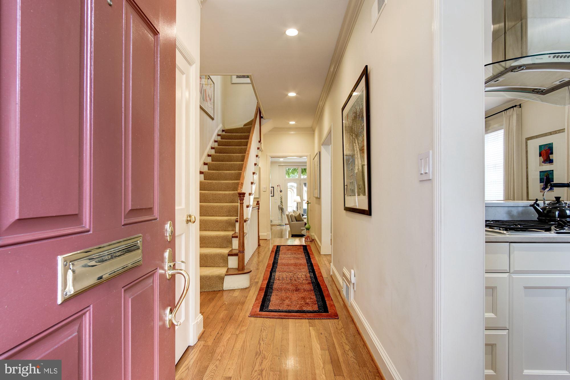 3323 Reservoir Road Northwest Washington, DC 20007 - Photo 4 of 37 Entrance/Stair Hall