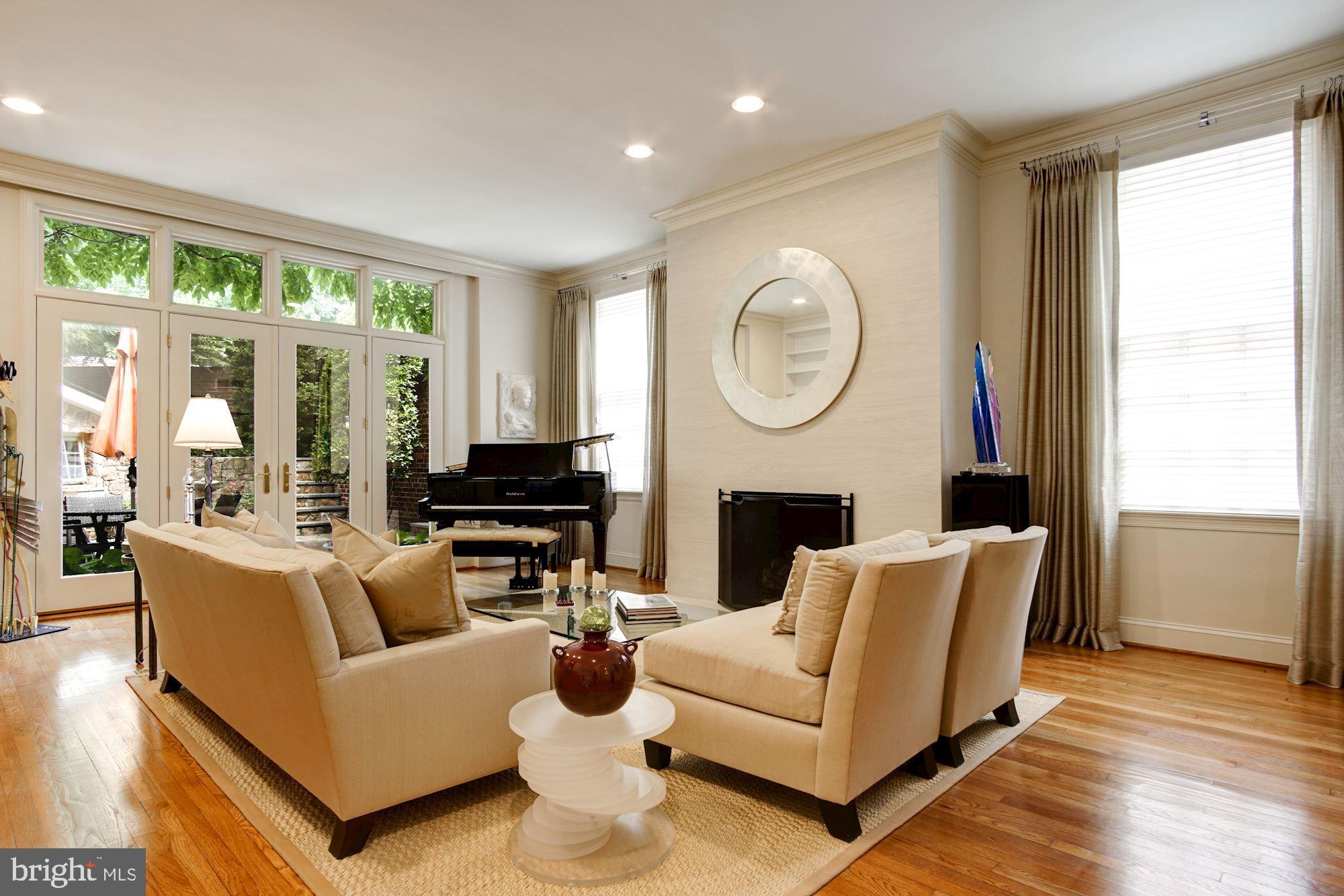 3323 Reservoir Road Northwest Washington, DC 20007 - Photo 5 of 37 Living Room to Garden