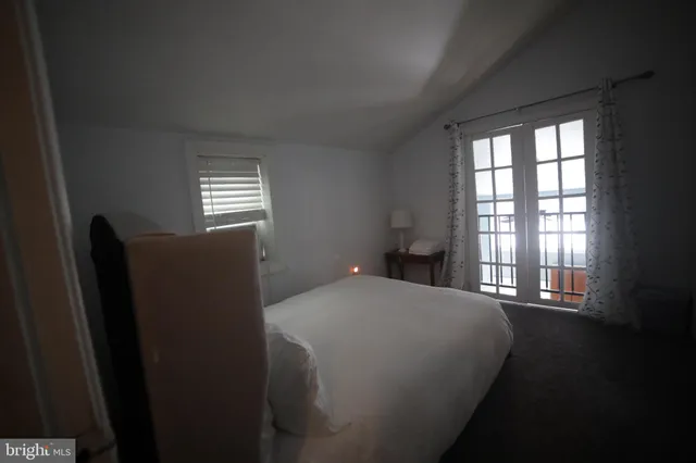 $3,500 | 908 New Market Street, Philadelphia, PA 19123