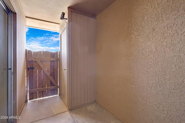 $1,600 | 20235 North 3rd Drive, Unit 8, Phoenix, AZ 85027