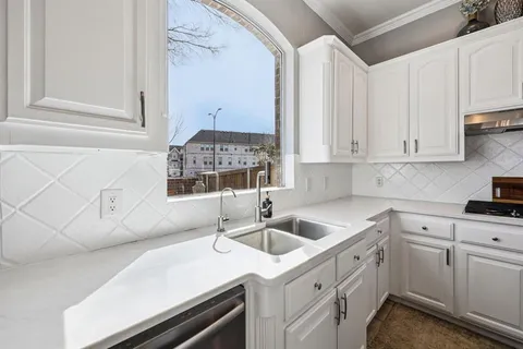 $849,999 | 77 Mill Pond Drive, Frisco, TX 75034