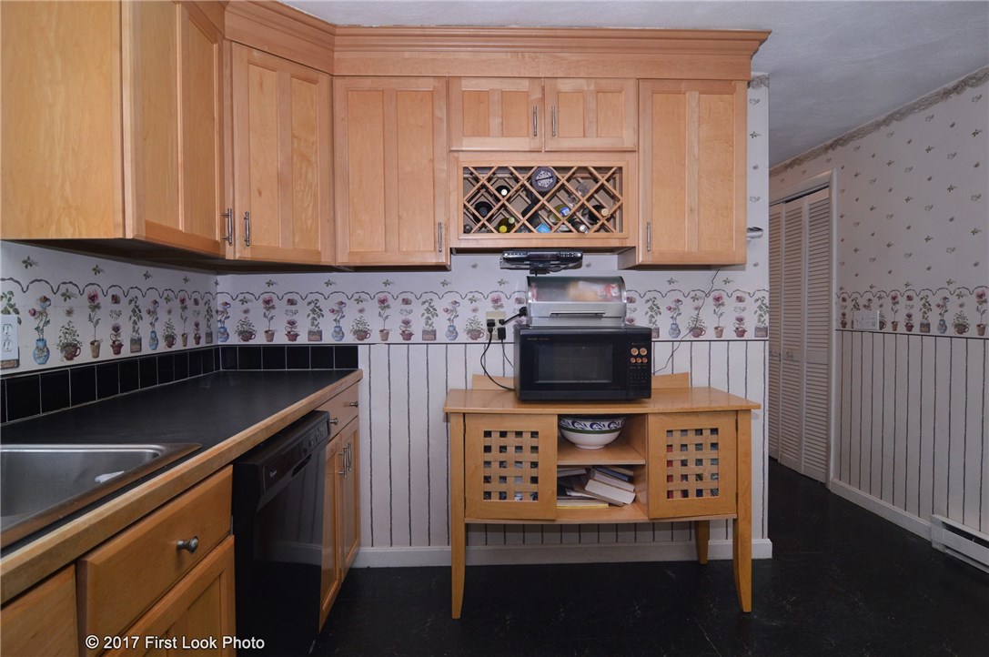 355 Town Farm Road Coventry, RI 02816 - Photo 11 of 27