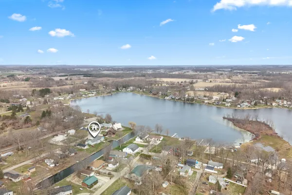 $374,900 | 6877 Rowley Drive, Osseo, MI 49266