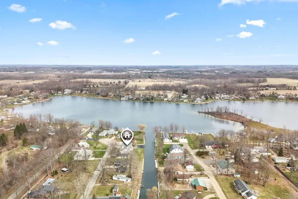 $374,900 | 6877 Rowley Drive, Osseo, MI 49266