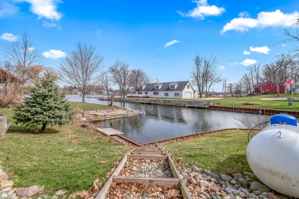 $374,900 | 6877 Rowley Drive, Osseo, MI 49266
