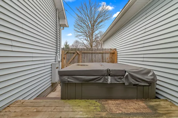 $374,900 | 6877 Rowley Drive, Osseo, MI 49266