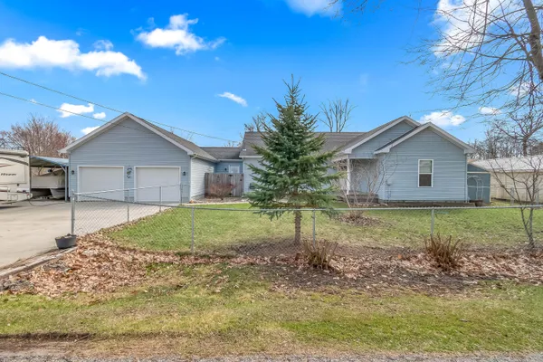$374,900 | 6877 Rowley Drive, Osseo, MI 49266