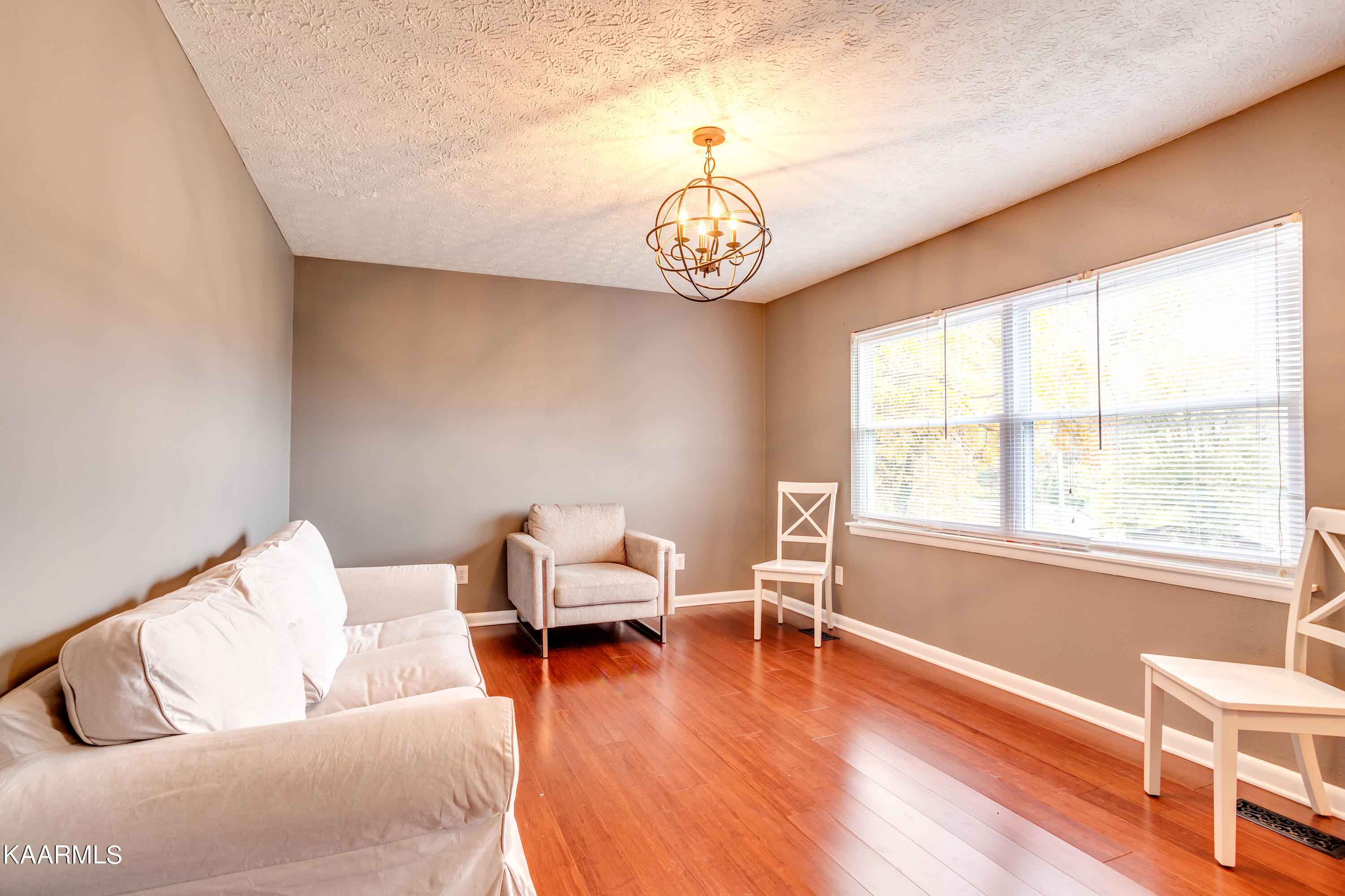 2640 Chukar Road, Unit 8 Knoxville, TN 37923 - Photo 4 of 24 Living Room