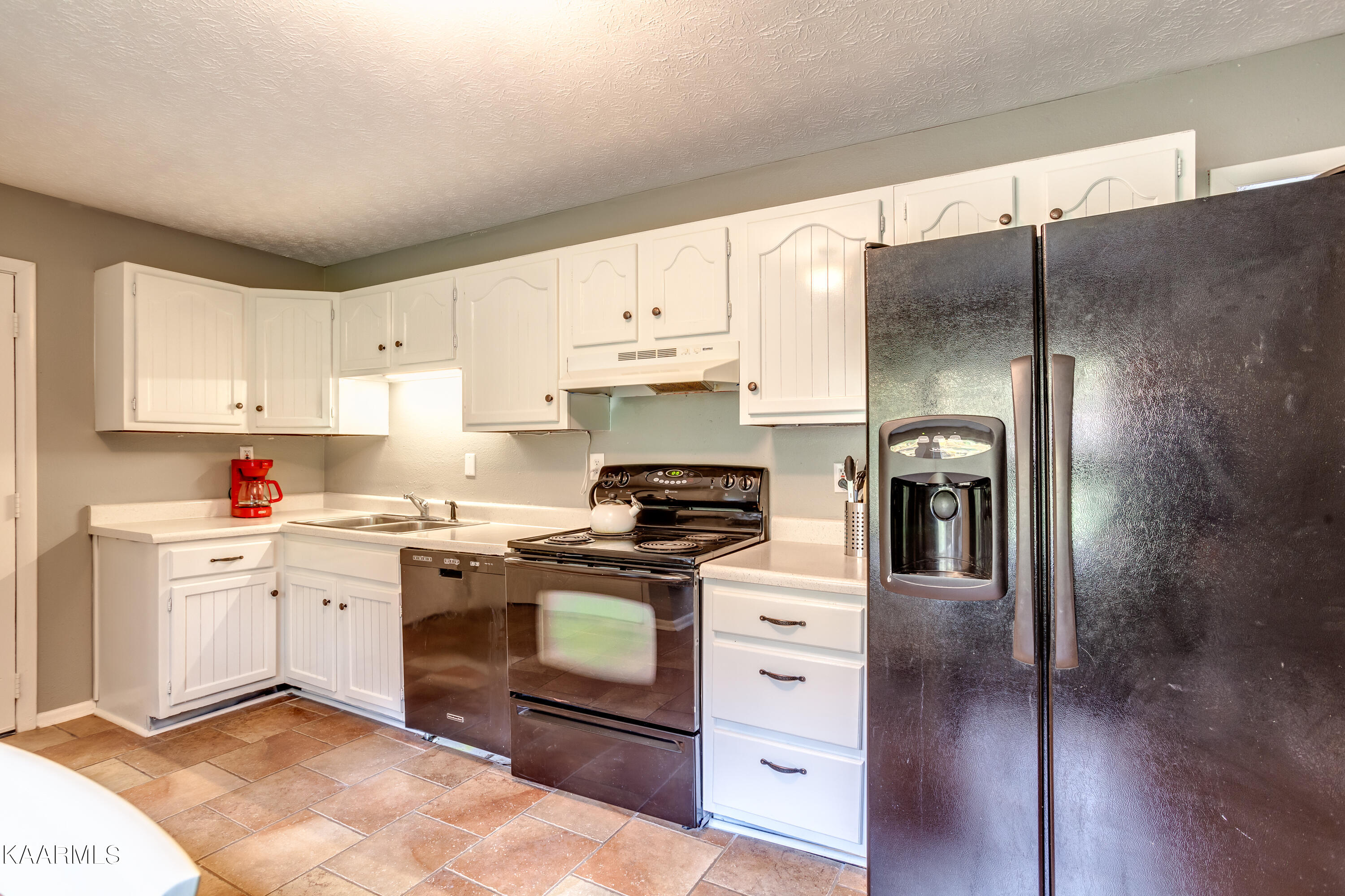 2640 Chukar Road, Unit 8 Knoxville, TN 37923 - Photo 7 of 24 White Kitchen