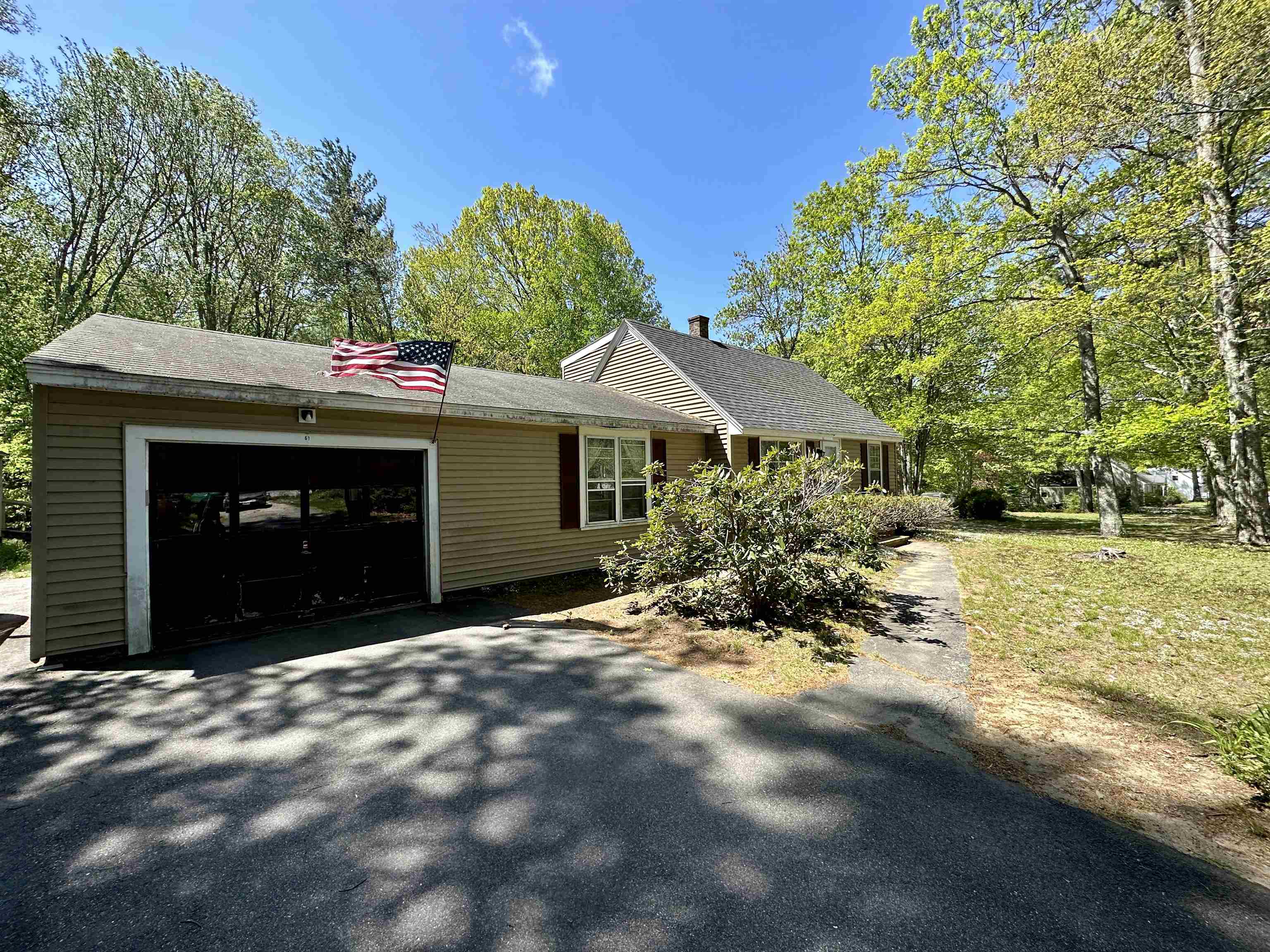 61 Whitehall Road Rochester, NH 03867 - Photo 2 of 20