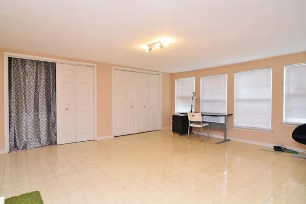 $2,500 | 1961 Dryden Road, Houston, TX 77030