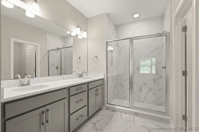 $319,900 | 833 Kings Court, Memphis, IN 47143