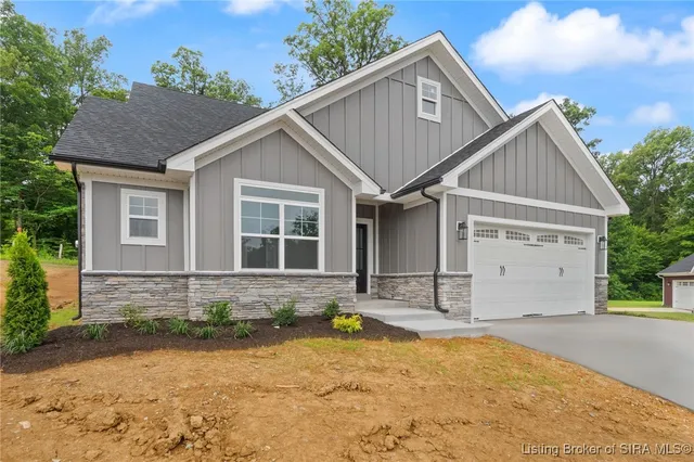 $319,900 | 833 Kings Court, Memphis, IN 47143