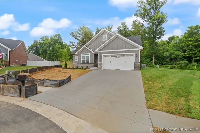 $319,900 | 833 Kings Court, Memphis, IN 47143