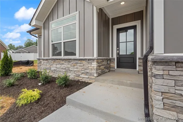 $319,900 | 833 Kings Court, Memphis, IN 47143