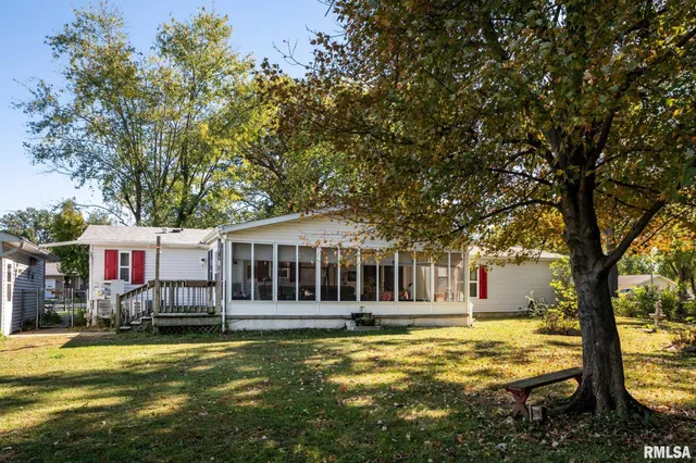 $179,000 | 107 George Street, Hurst, IL 62949