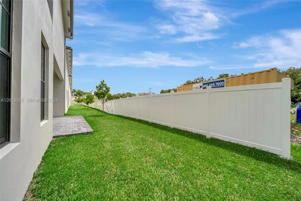 $7,000 | 1454 Southwest 23rd Street, Fort Lauderdale, FL 33315