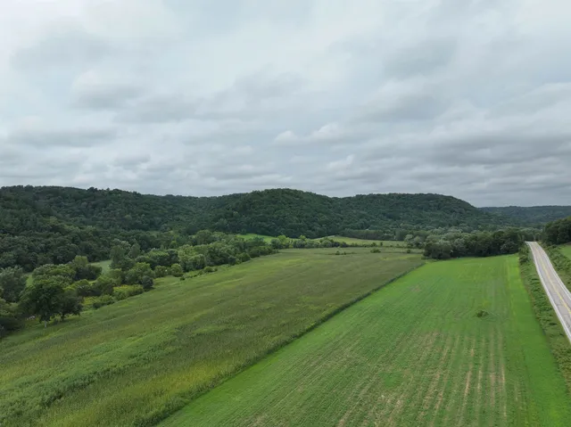 $683,300 | 131 Highway 131, Viola, WI 54664