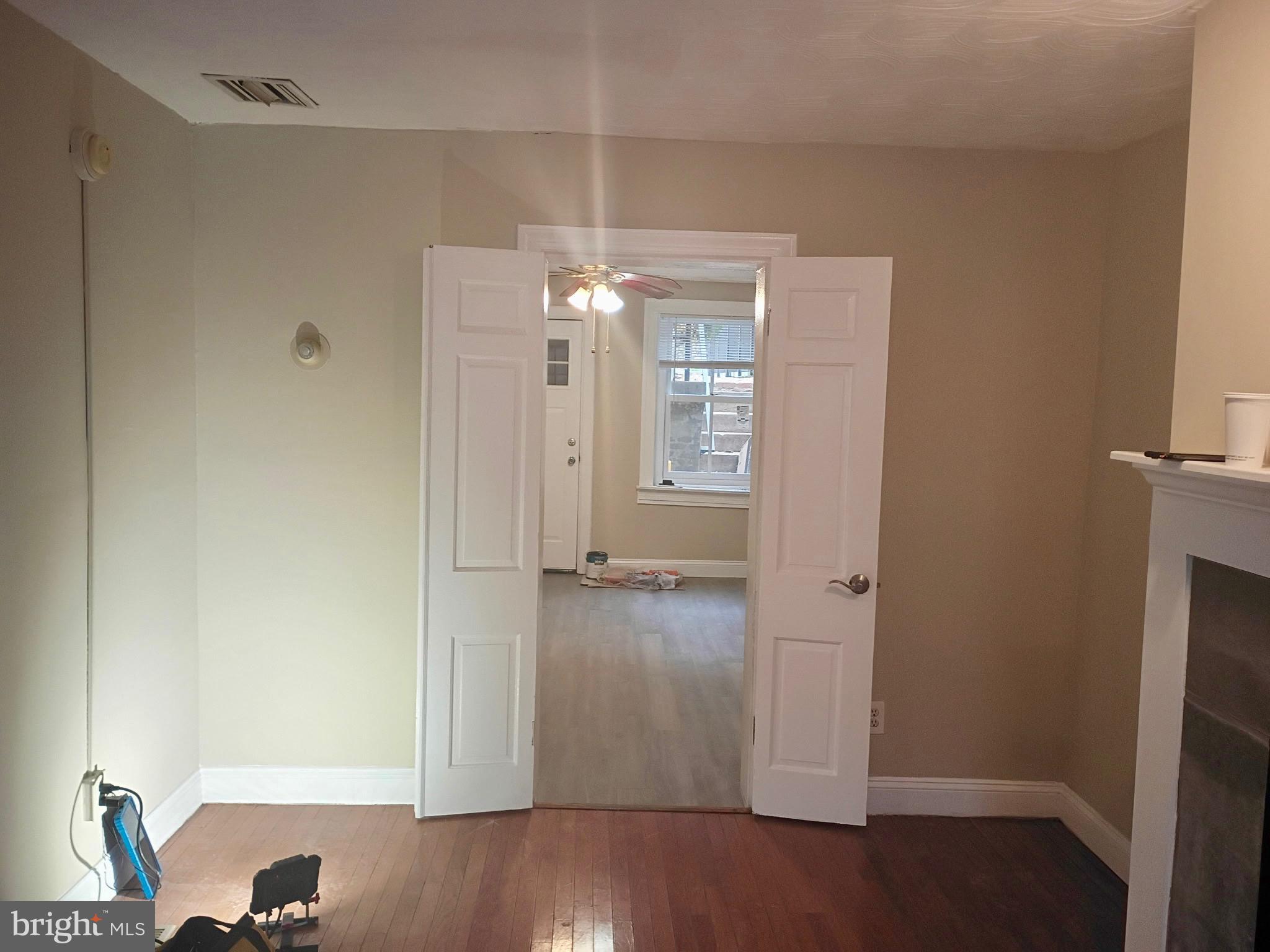 514 11th Street Southeast, Unit B Washington, DC 20003 - Photo 5 of 9