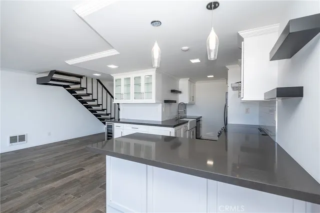 $1,685,000 | 531 Esplanade, Unit 713, Redondo Beach, CA 90277