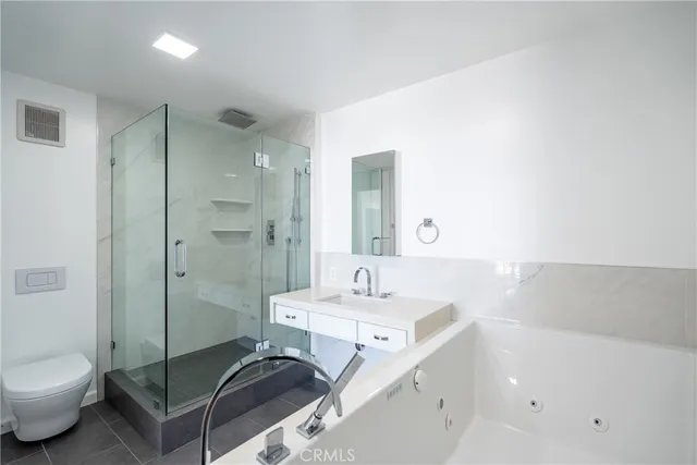 $1,685,000 | 531 Esplanade, Unit 713, Redondo Beach, CA 90277