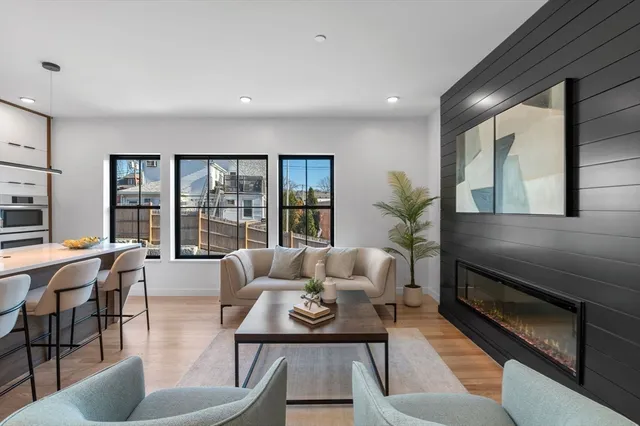 $749,000 | 11 Boynton Street, Unit 104, Swampscott, MA 01907