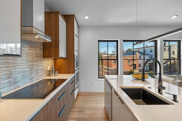 $749,000 | 11 Boynton Street, Unit 104, Swampscott, MA 01907