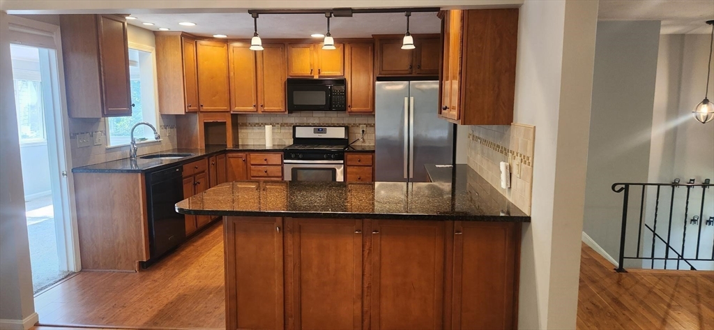 6 Fox Hill Road Ashland, MA 01721 - Photo 9 of 25