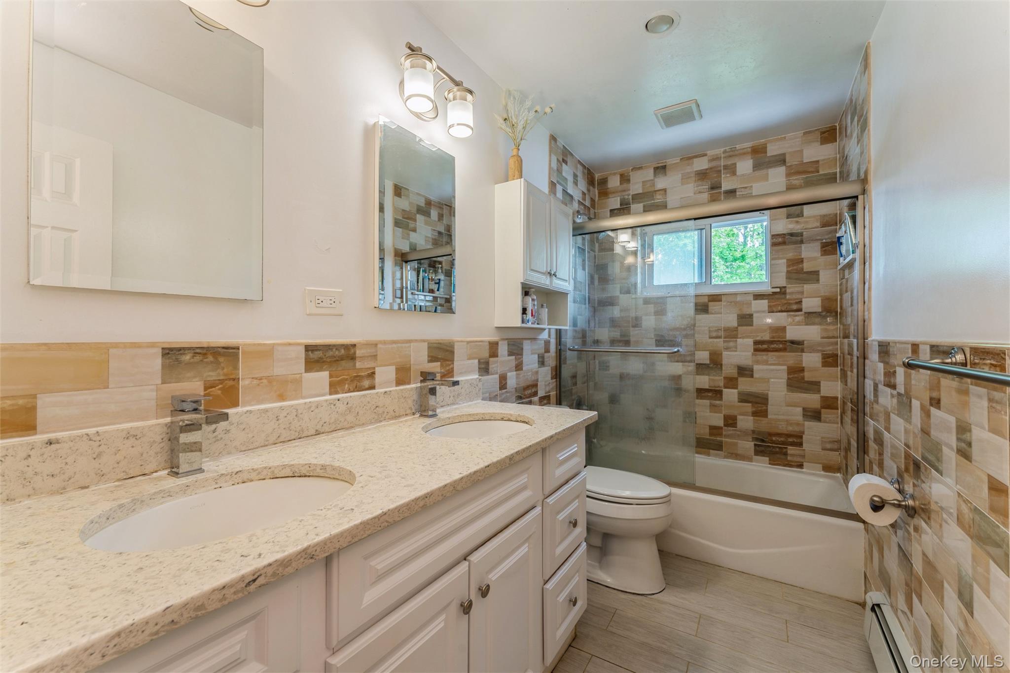 72 Lincoln Road West Plainview, NY 11803 - Photo 12 of 20