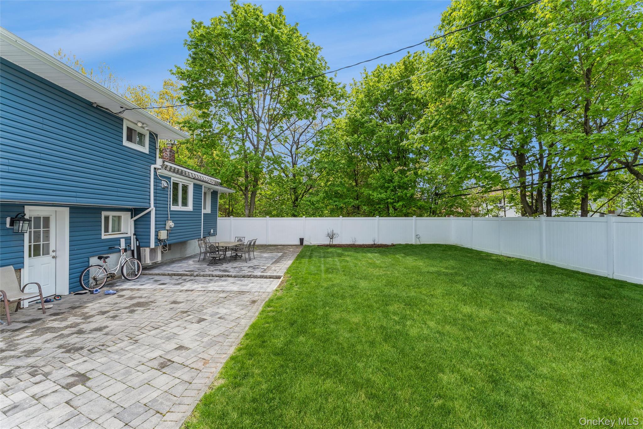 72 Lincoln Road West Plainview, NY 11803 - Photo 19 of 20