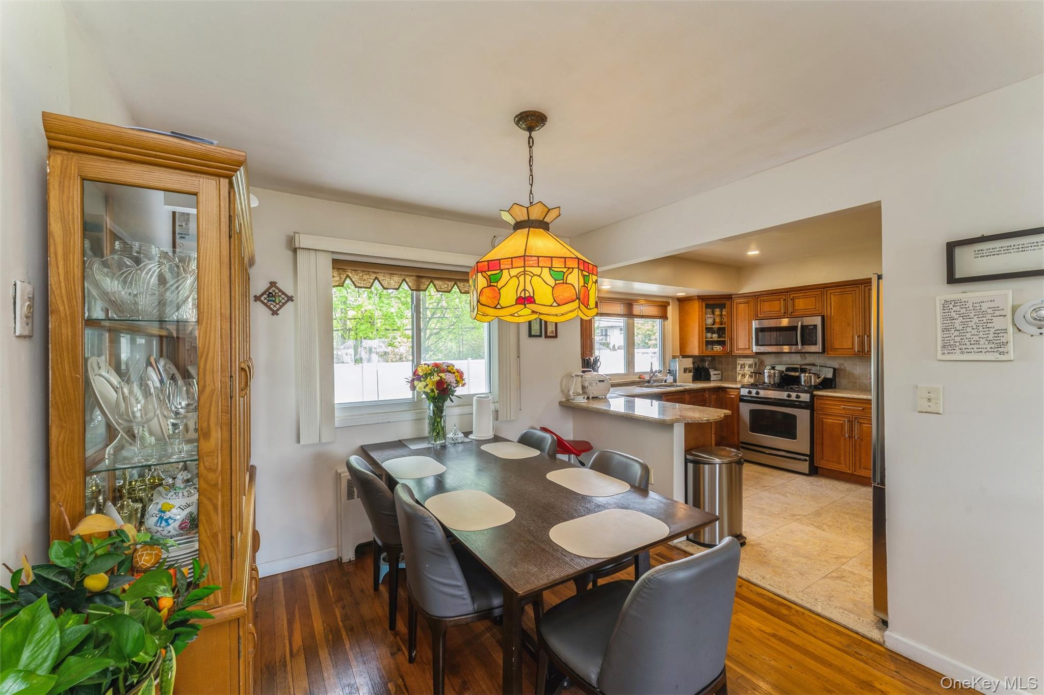 72 Lincoln Road West Plainview, NY 11803 - Photo 6 of 20