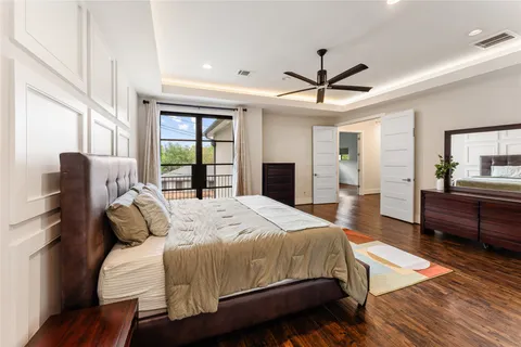 $2,099,000 | 3202 Glen Haven Boulevard, Houston, TX 77025