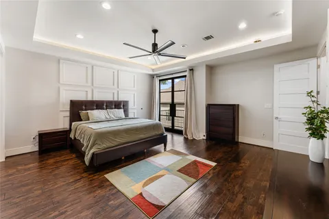 $2,099,000 | 3202 Glen Haven Boulevard, Houston, TX 77025