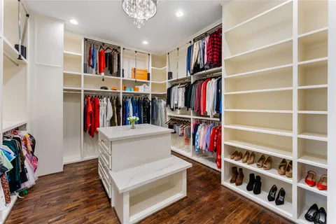 $2,099,000 | 3202 Glen Haven Boulevard, Houston, TX 77025