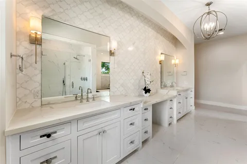 $2,099,000 | 3202 Glen Haven Boulevard, Houston, TX 77025