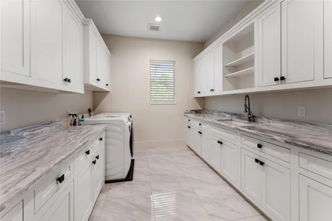 $2,099,000 | 3202 Glen Haven Boulevard, Houston, TX 77025