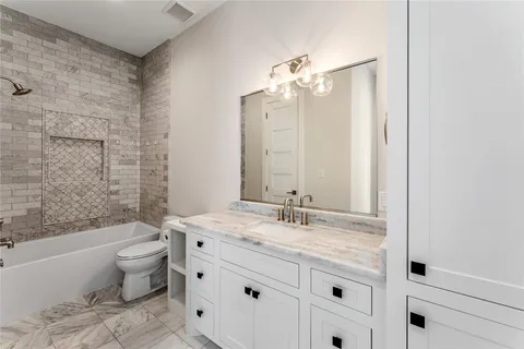 $2,099,000 | 3202 Glen Haven Boulevard, Houston, TX 77025