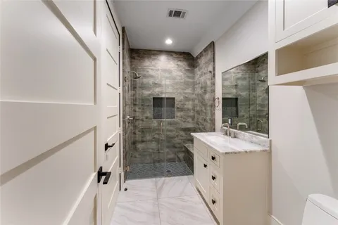 $2,099,000 | 3202 Glen Haven Boulevard, Houston, TX 77025