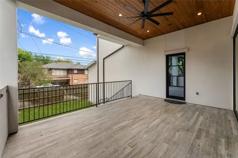 $2,099,000 | 3202 Glen Haven Boulevard, Houston, TX 77025