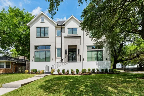$2,099,000 | 3202 Glen Haven Boulevard, Houston, TX 77025