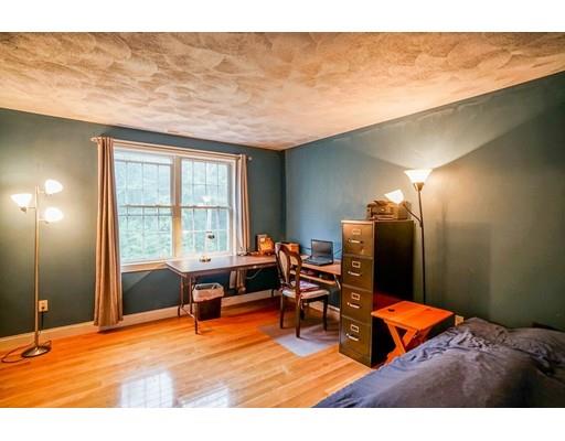 18 Cobblestone Way Billerica, MA 01862 - Photo 28 of 30 a room with furniture and a window