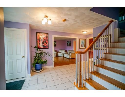 18 Cobblestone Way Billerica, MA 01862 - Photo 10 of 30 a view of an entryway