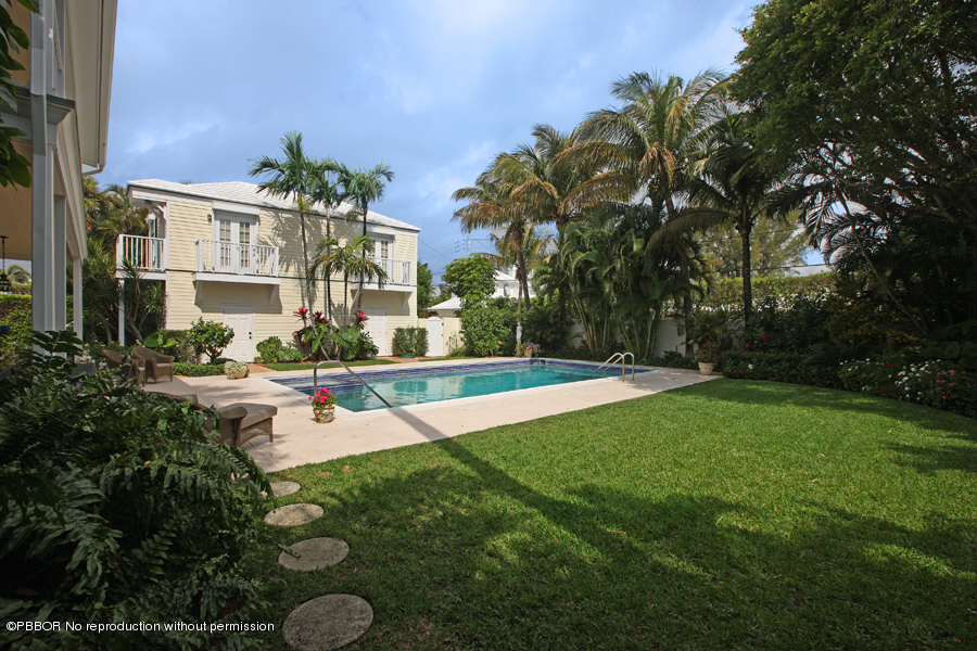 227 Eden Road Palm Beach, FL 33480 - Photo 16 of 18 Yard and Pool