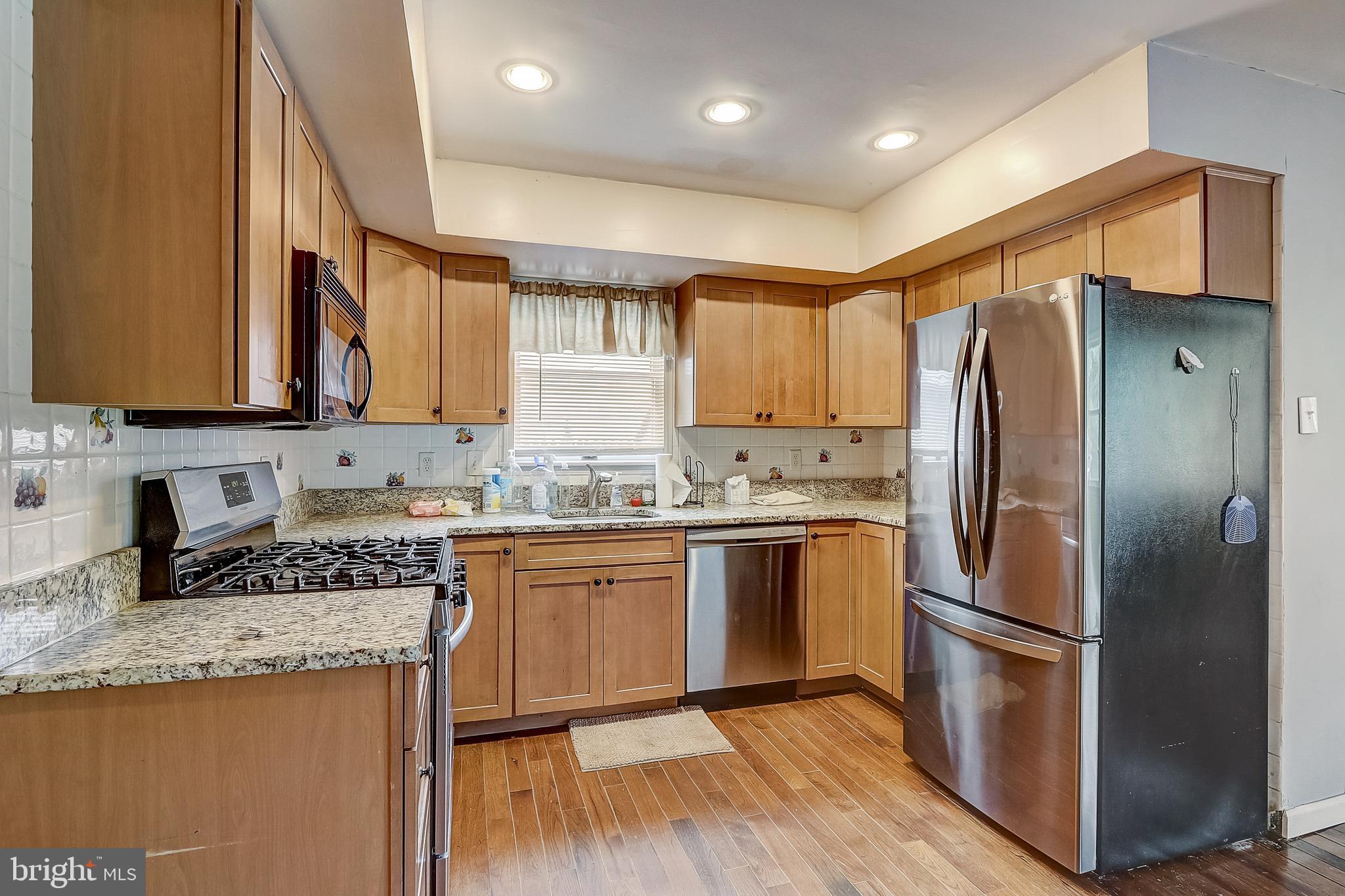 78 Newtown Road Warminster, PA 18974 - Photo 6 of 29