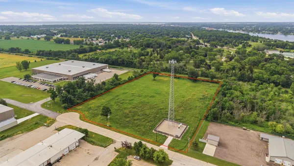$249,500 | 1895 Stillman Drive, Oshkosh, WI 54901