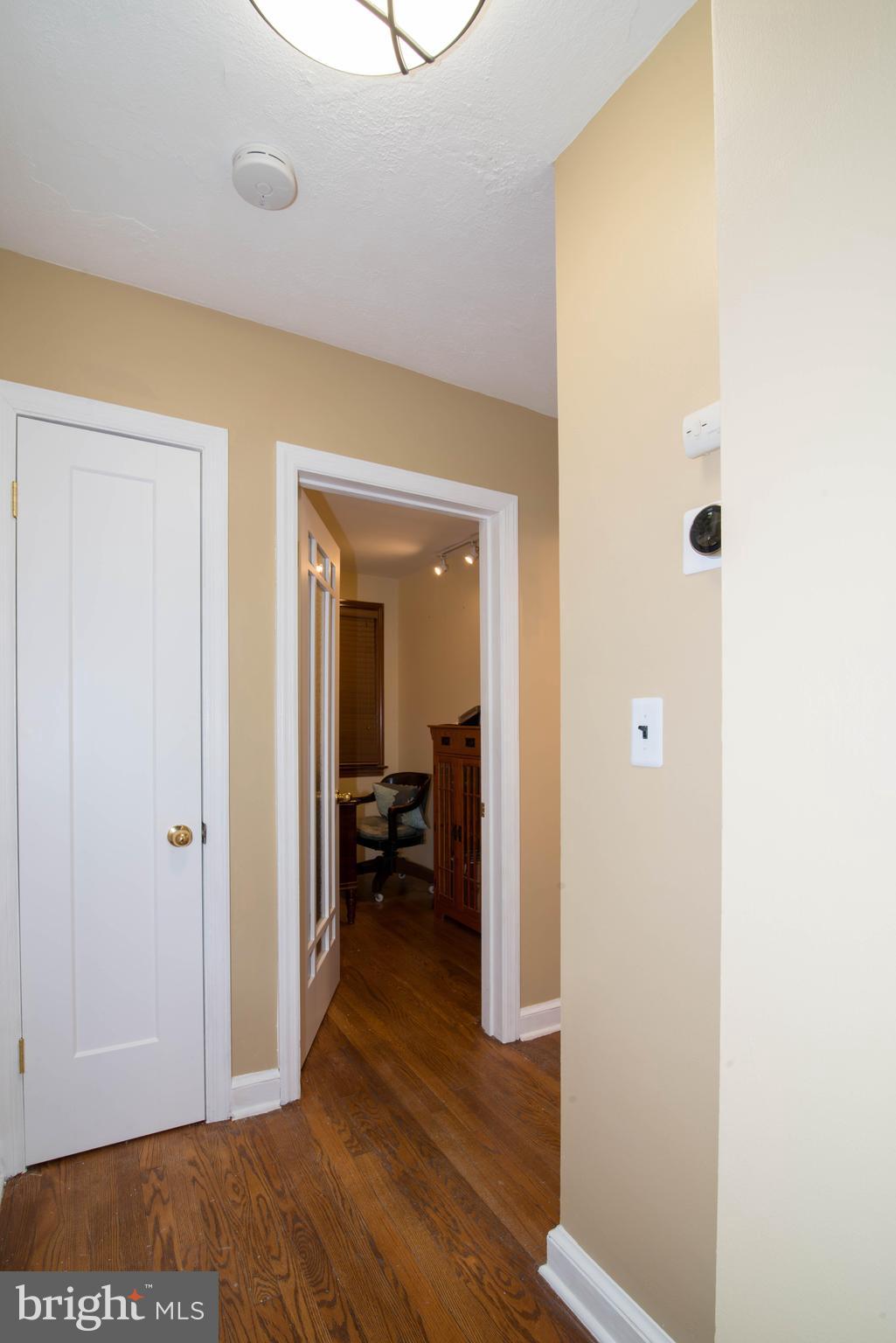 6616 Livingston Road Oxon Hill, MD 20745 - Photo 17 of 35 Hall/Bedroom