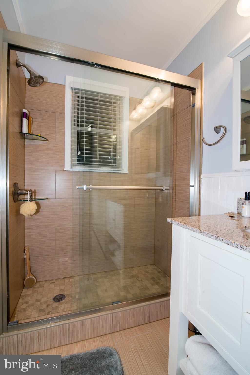6616 Livingston Road Oxon Hill, MD 20745 - Photo 20 of 35 Bath
