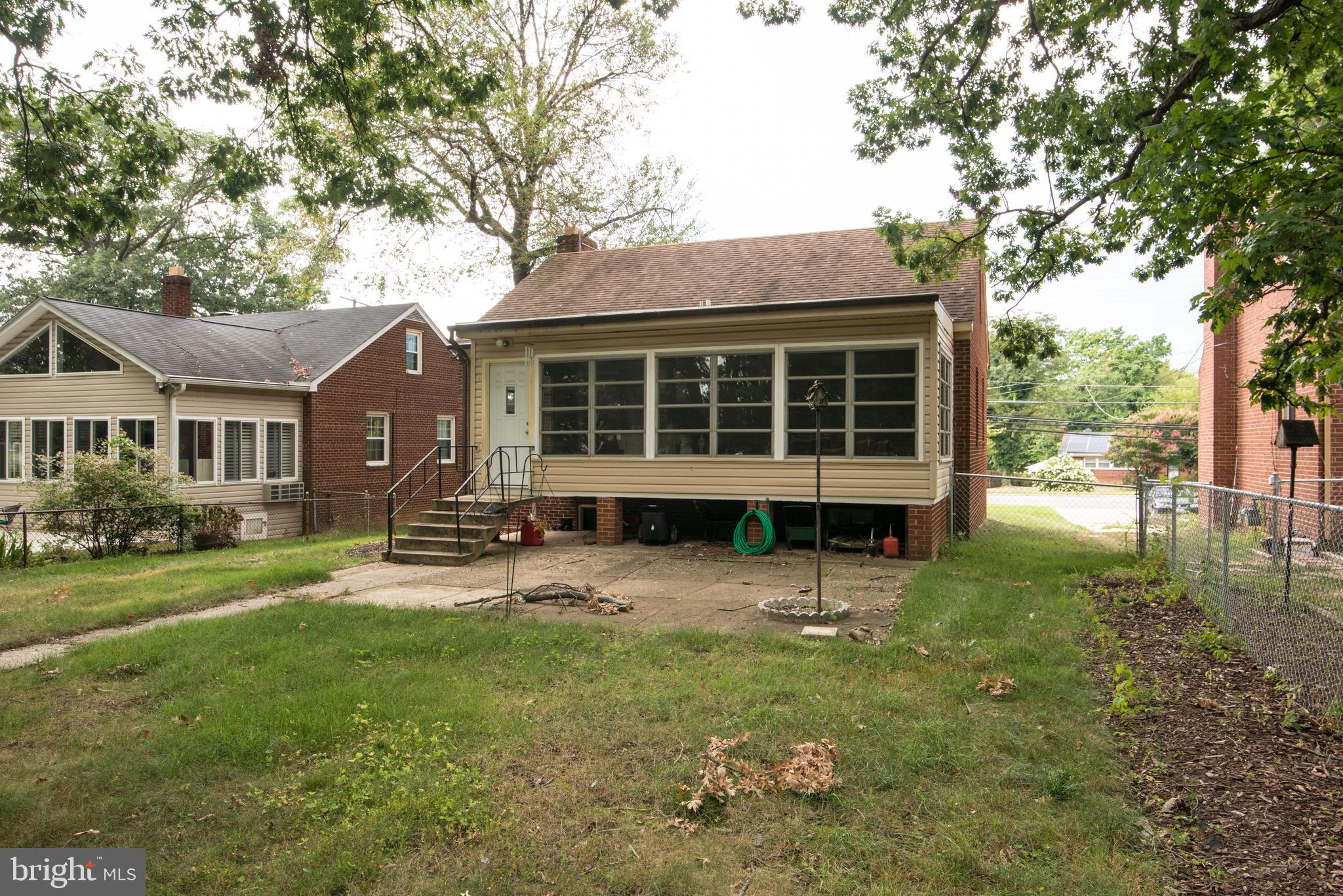 6616 Livingston Road Oxon Hill, MD 20745 - Photo 33 of 35 Rear
