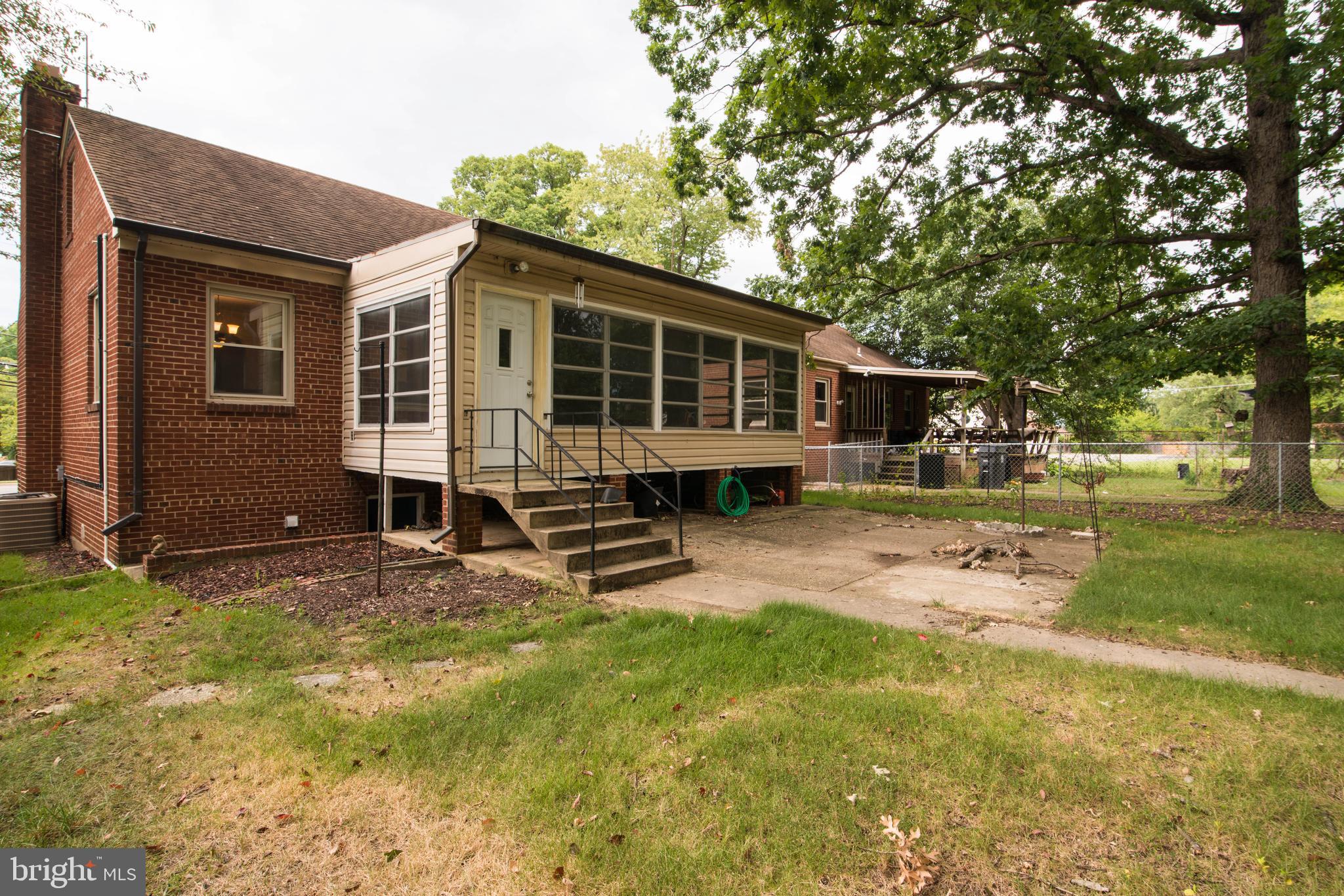 6616 Livingston Road Oxon Hill, MD 20745 - Photo 34 of 35 Rear