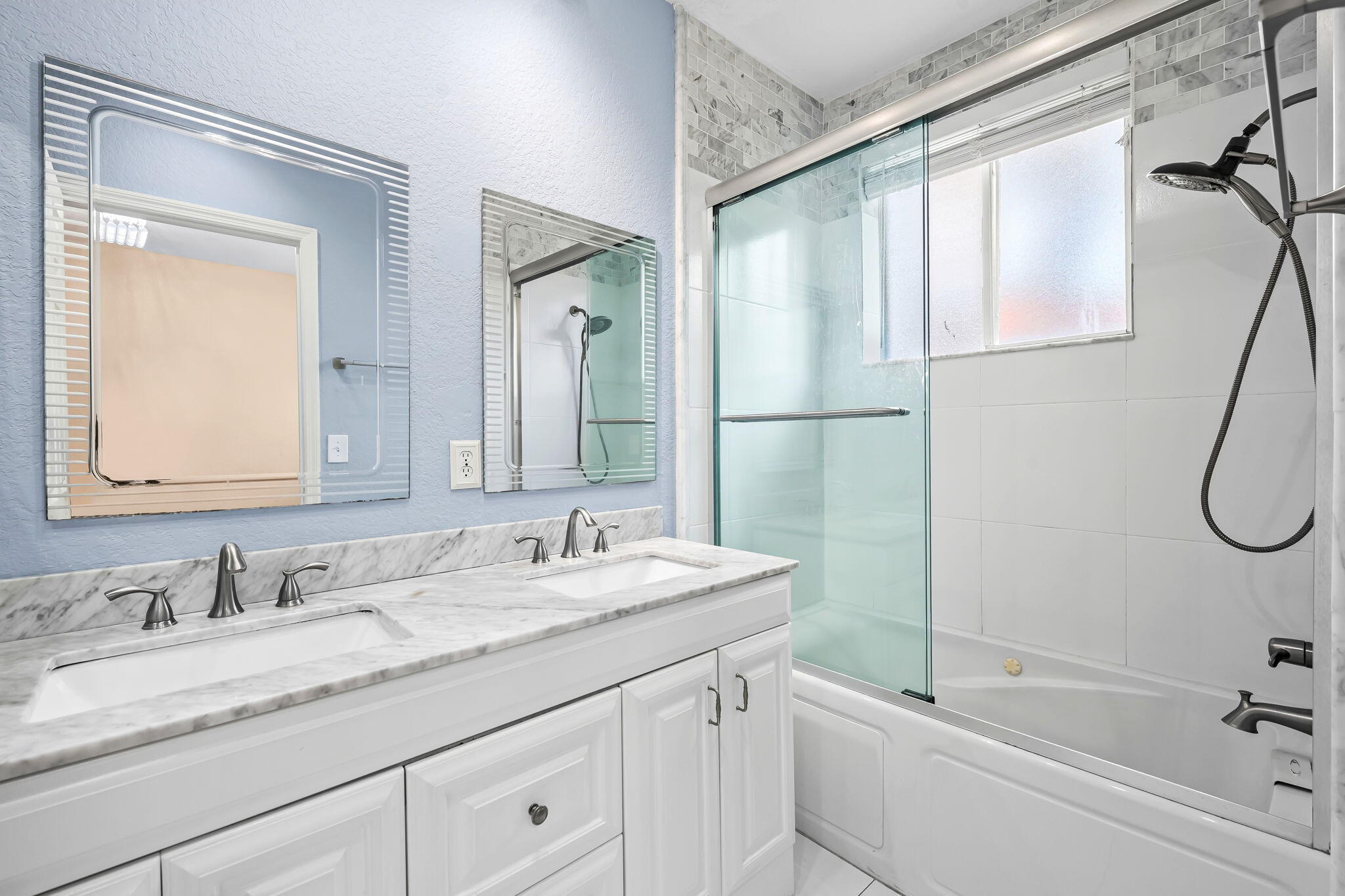 7920 Catalina Circle Tamarac, FL 33321 - Photo 13 of 20 16-web-or-mls-DSC_9914